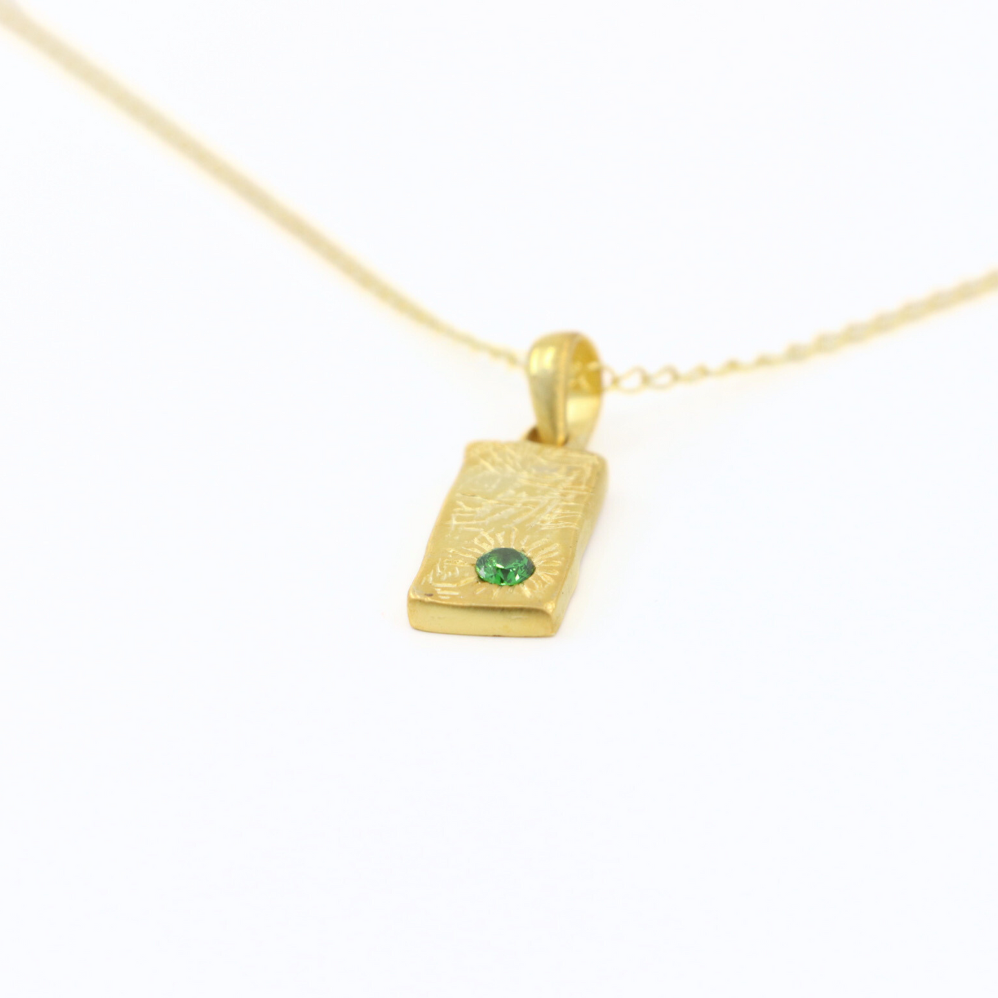 Dinner Plate Pendant // Gold