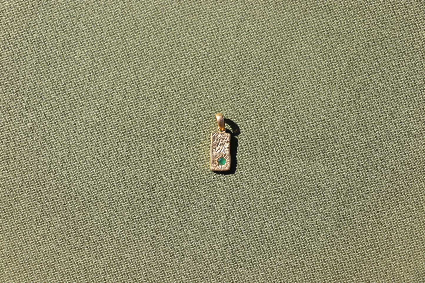 Dinner Plate Pendant // Gold